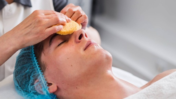 How Laser Treatment Reduces Open Pores for Smooth, Radiant Skin