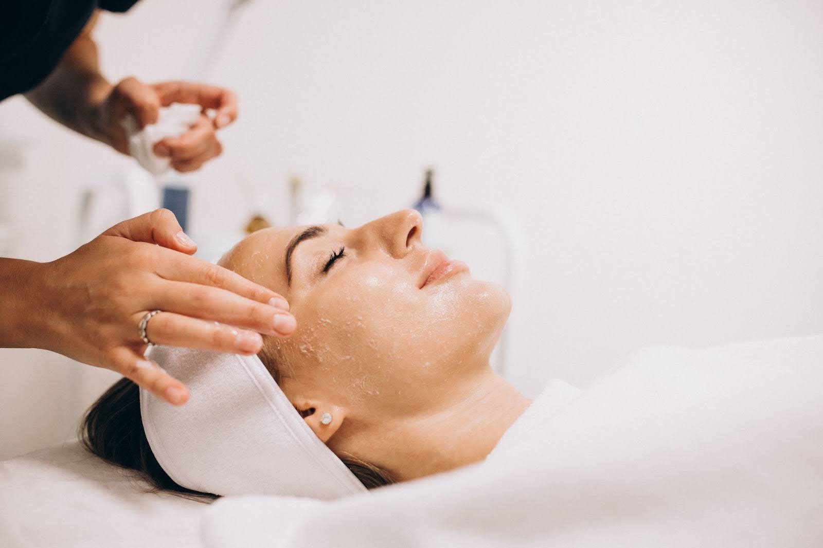 HydraFacial session for deep skin cleansing at Derma Centre Pune