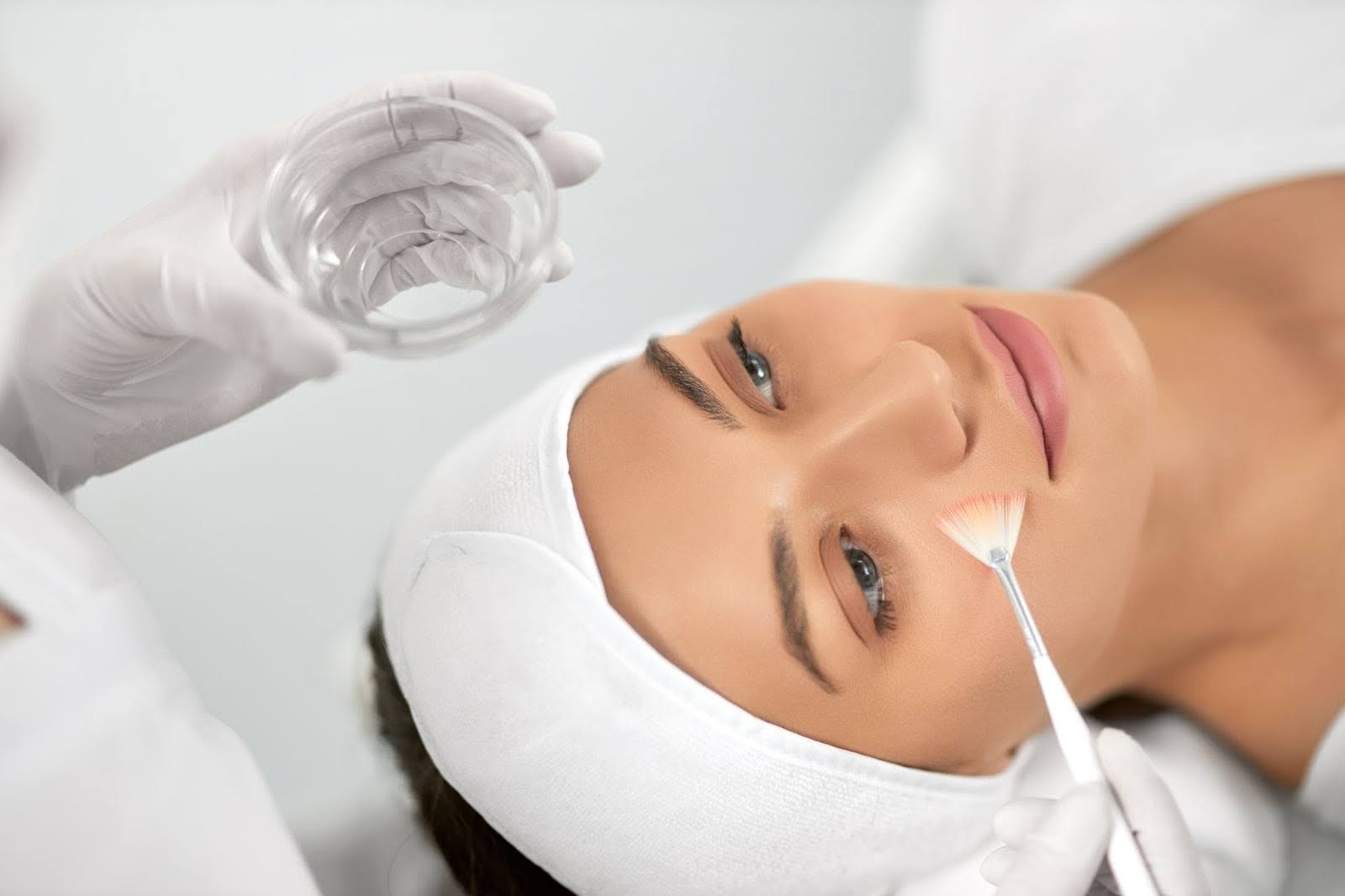 Rejuvenate Your Skin with the Luxurious Hydra Beauty Facial