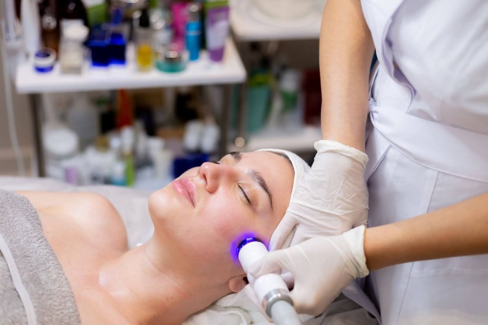 Dermatologist-recommended skin lightening treatments to reduce pigmentation and enhance skin clarity.