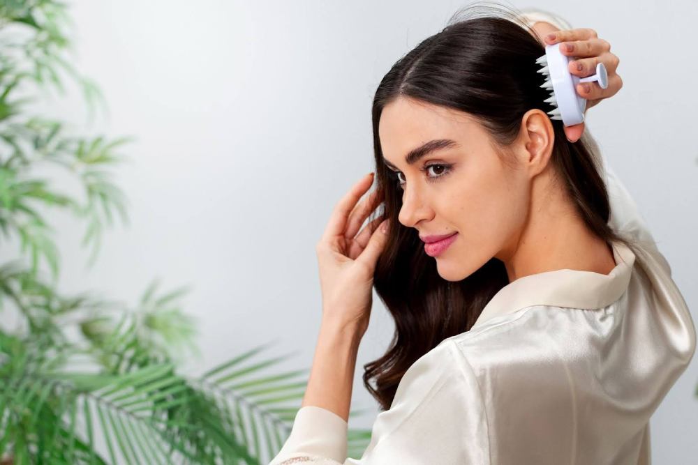 Experienced dermatologist for hair loss in Pune offering personalized care.